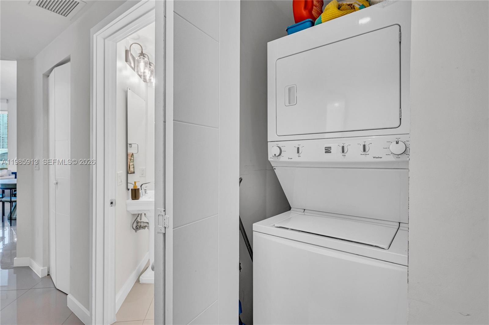 BRICKELL TEN CONDO - Residential Lease