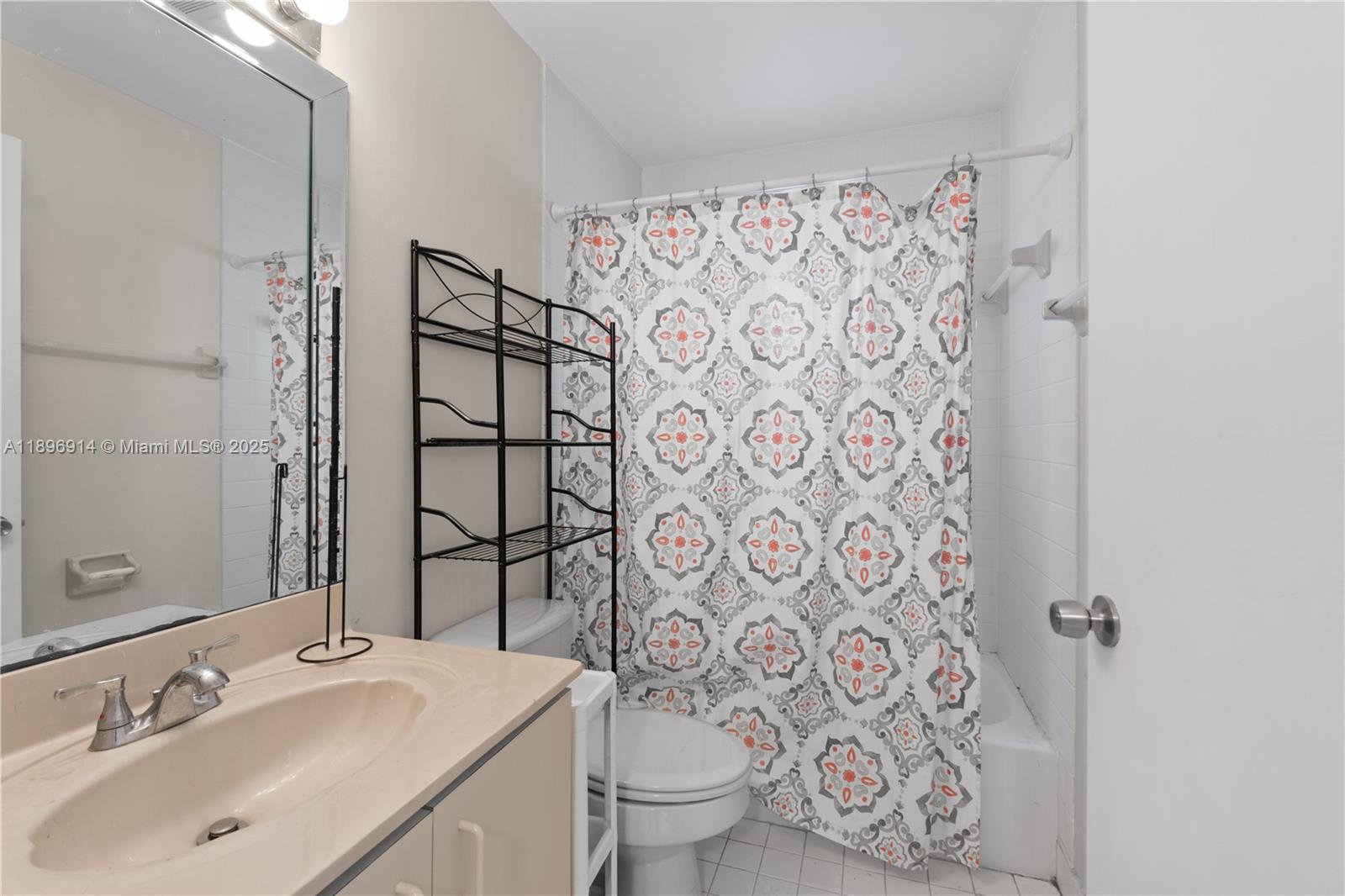 MAJESTIC ESTATES 1ST ADDN - Residential