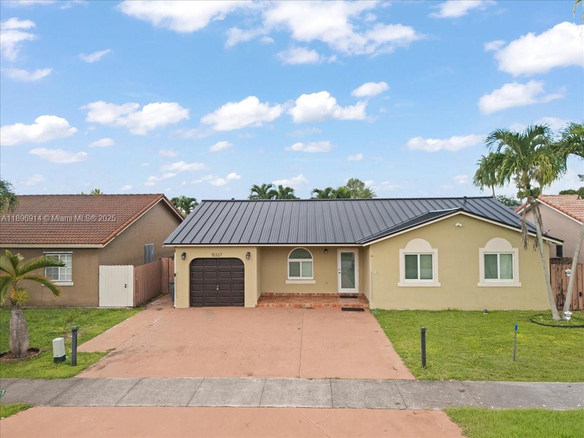 MAJESTIC ESTATES 1ST ADDN - Residential