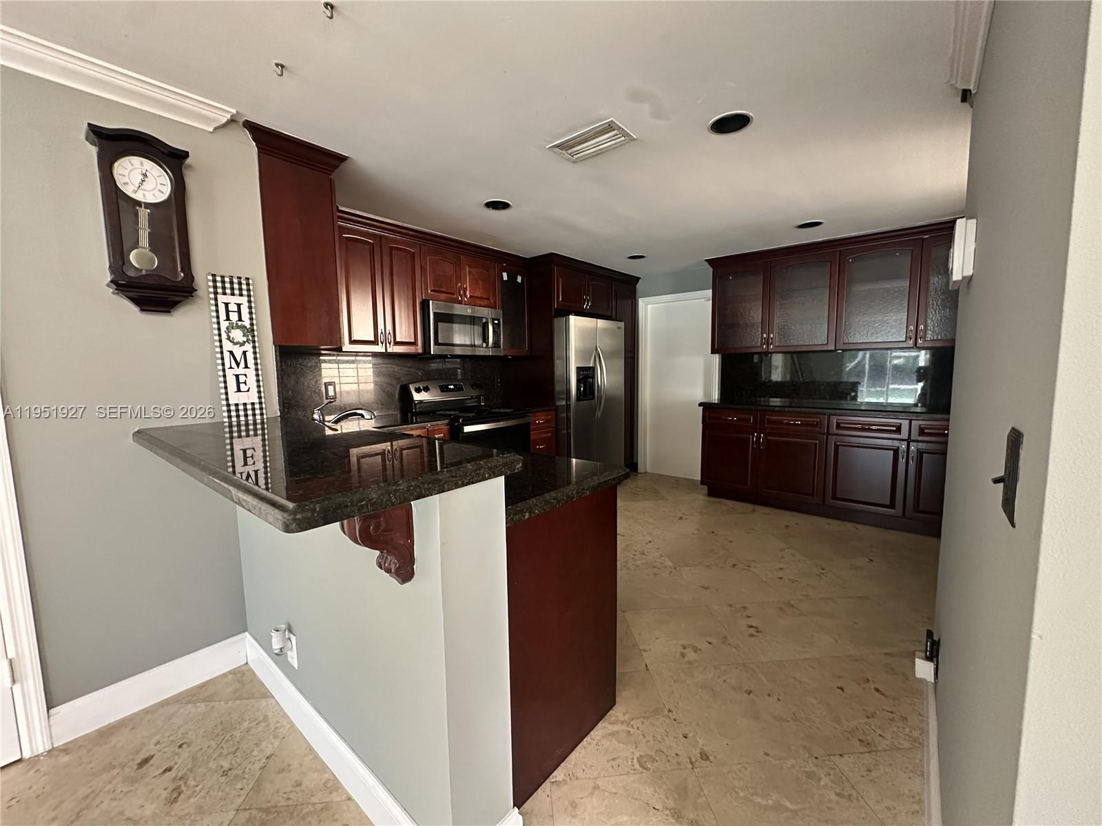 SECTORS 3 & 4 BOUNDARY PL - Residential Lease