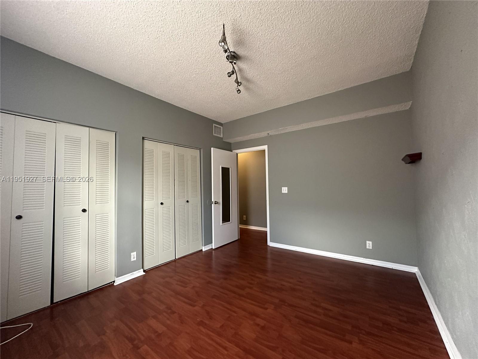 SECTORS 3 & 4 BOUNDARY PL - Residential Lease