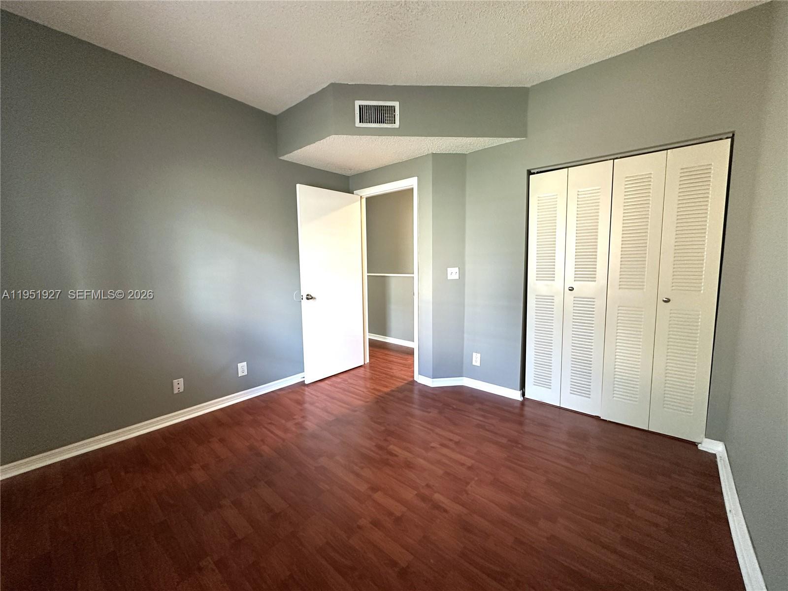 SECTORS 3 & 4 BOUNDARY PL - Residential Lease