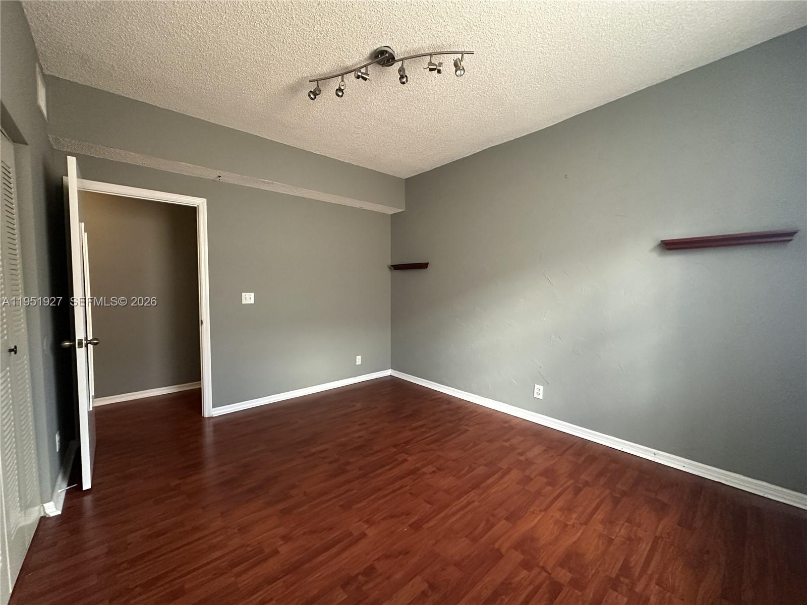 SECTORS 3 & 4 BOUNDARY PL - Residential Lease