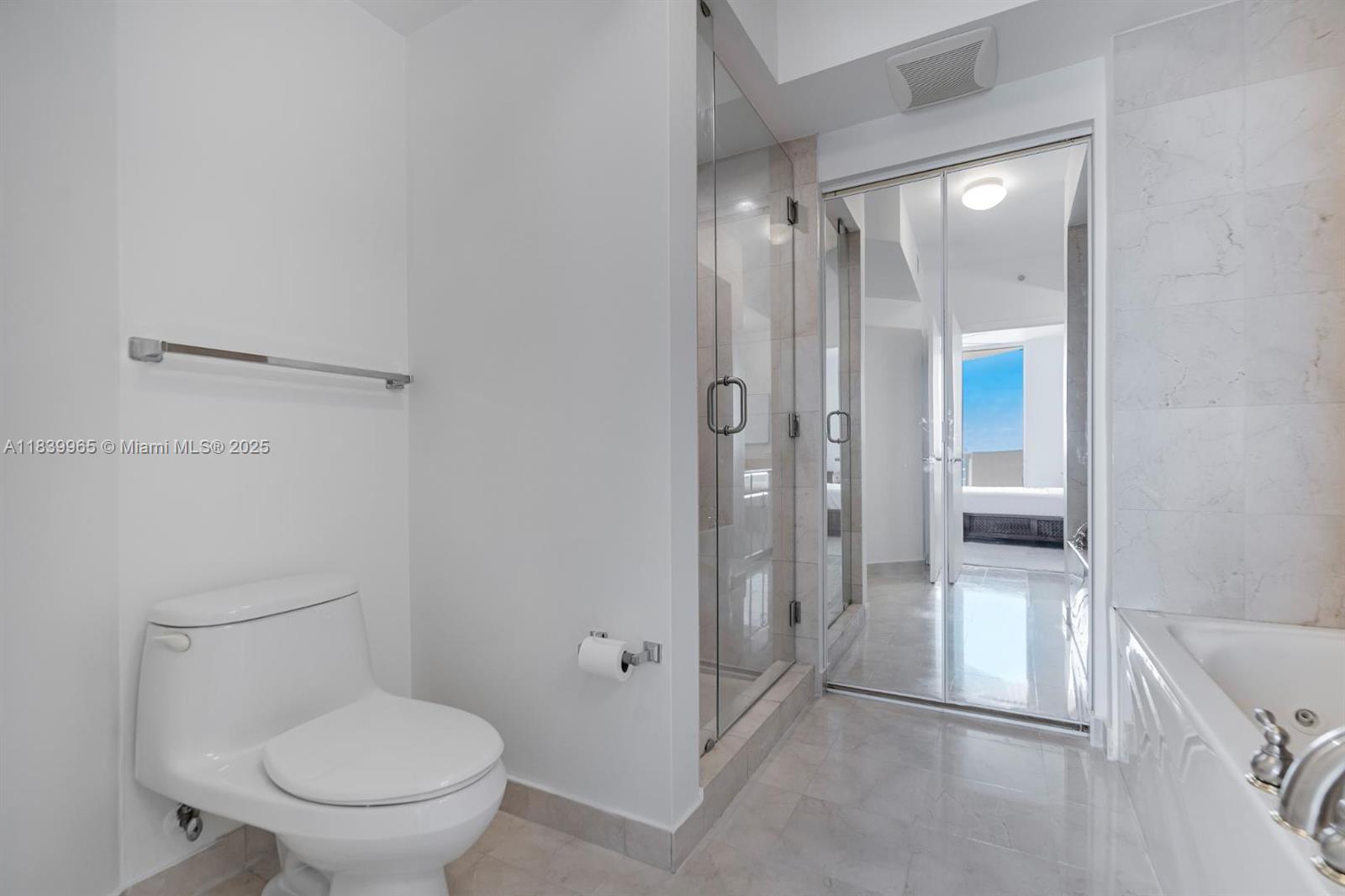 (Available 8/1/2025) Escape to this impeccably maintained 2 bed/2 bath luxury apartment with DIRECT ocean & bay views. Located 5 min away from shopping & dining in Bal Harbour & 10 min away from South Beach. Drive up to the valet, enter the grand lobby, & head up to the 40th floor where paradise awaits you! Enter through a private foyer that leads to an open concept living & dining room with panoramic views of the ocean and the Downtown skyline. There are plenty of upgrades all throughout including stainless steel appliances, granite countertops, travertine floor, washer & dryer in unit, jetted tub, walk-in closet, and much more. Enjoy amazing amenities: oceanfront gym, pool, jacuzzi, private beach club, and more! Don't wait, this rare unit will go fast! *Unit is rented unfurnished*