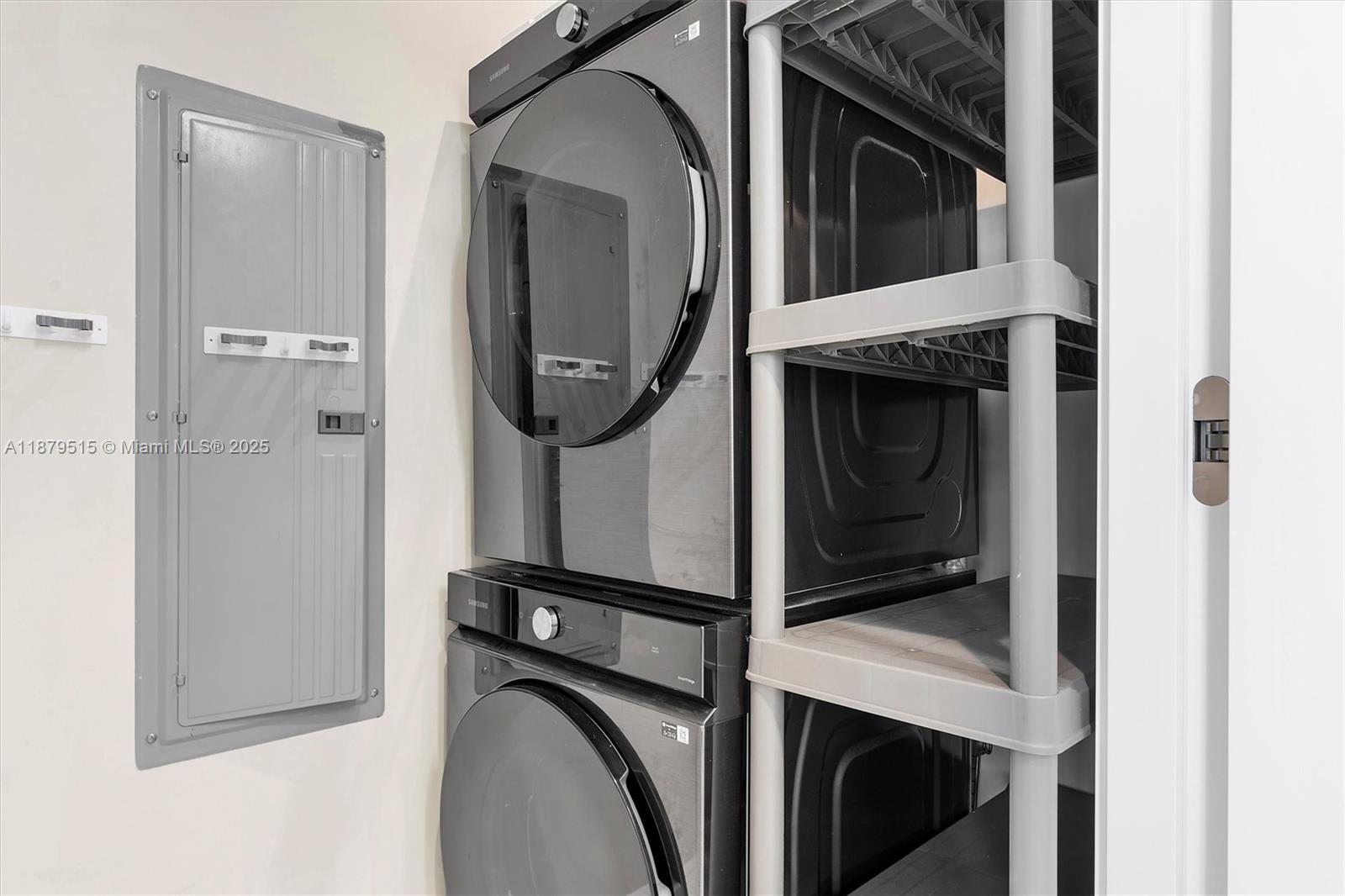 TDR TOWER I CONDO - Residential Lease