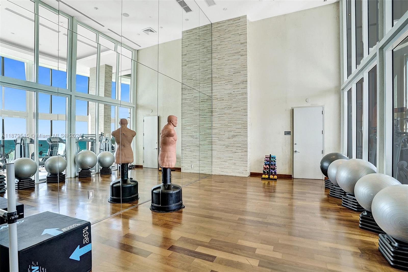 TDR TOWER I CONDO - Residential Lease