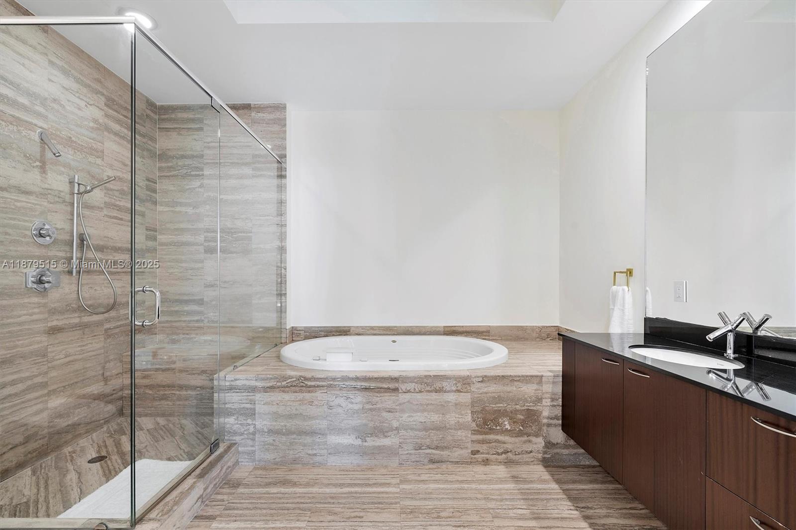 TDR TOWER I CONDO - Residential Lease