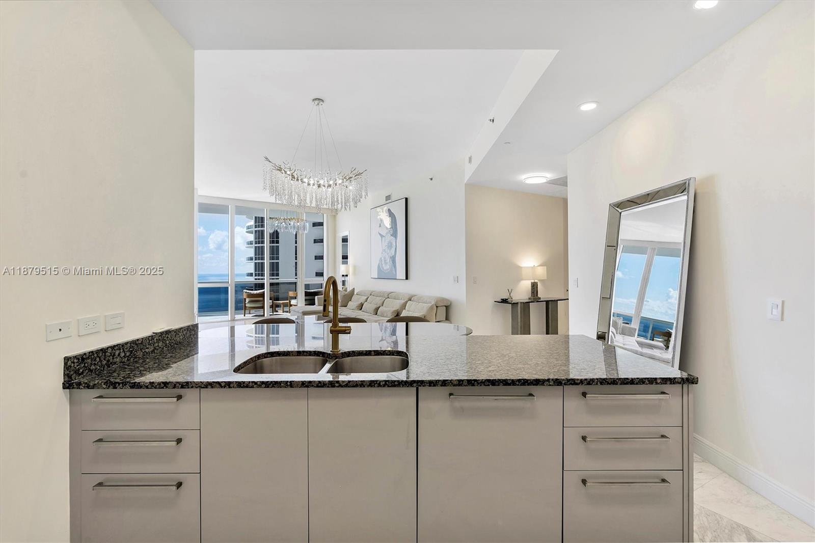 TDR TOWER I CONDO - Residential Lease