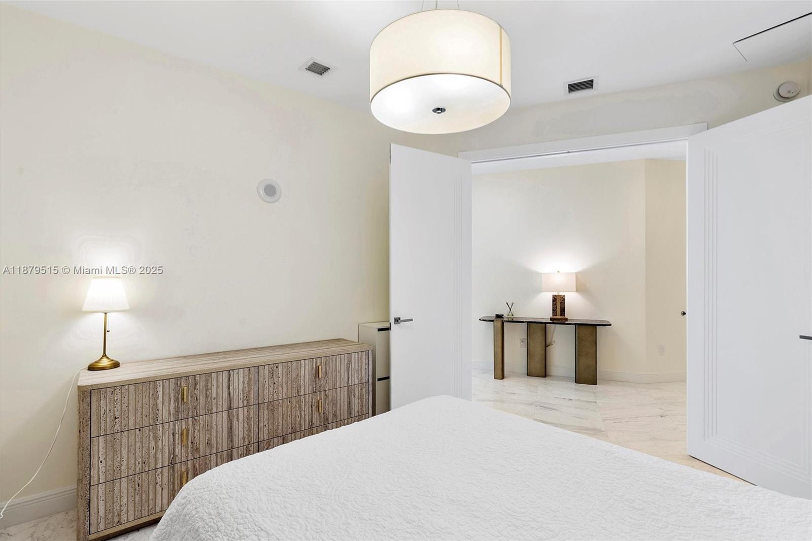 TDR TOWER I CONDO - Residential Lease