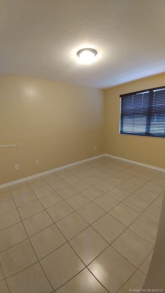 VILLA VIZCAYA CONDO - Residential Lease