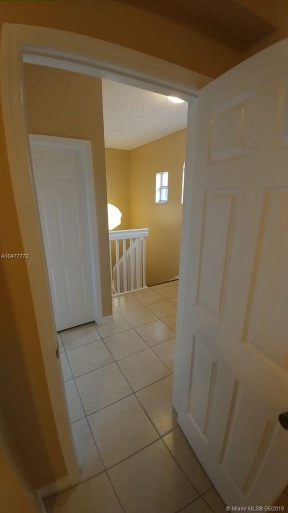 VILLA VIZCAYA CONDO - Residential Lease