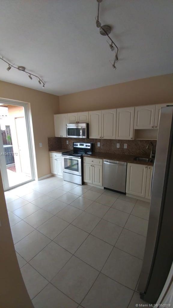 VILLA VIZCAYA CONDO - Residential Lease