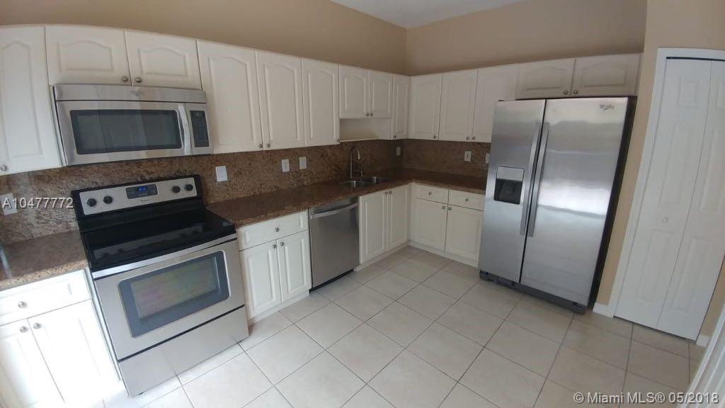 VILLA VIZCAYA CONDO - Residential Lease