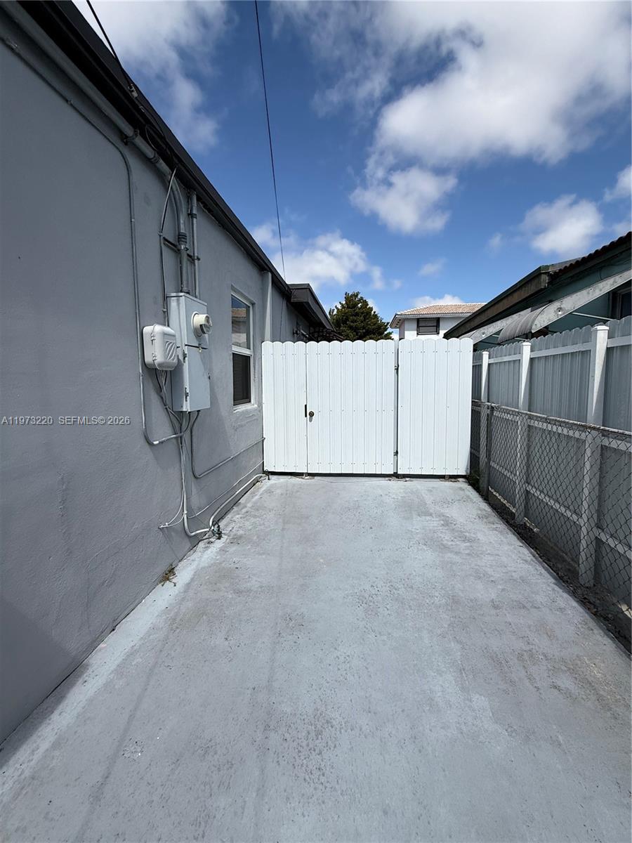 W FLAG CEN LE JEUNE AD - Residential