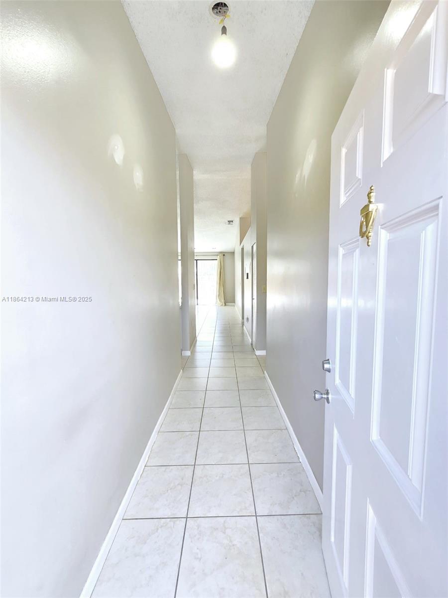 COUNTRY LAKE MANORS TOWNH - Residential