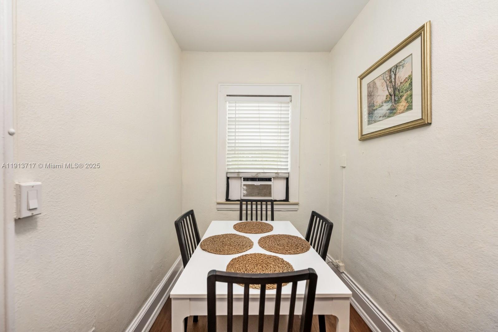 MENDOZA CONDO - Residential