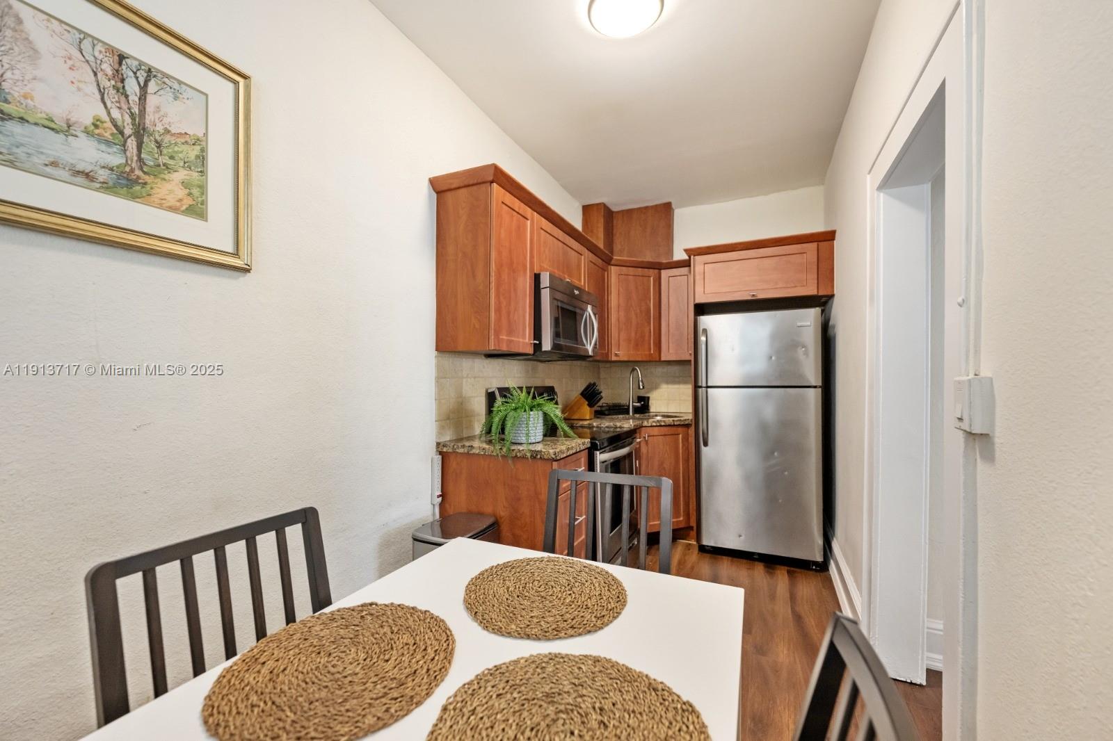 MENDOZA CONDO - Residential