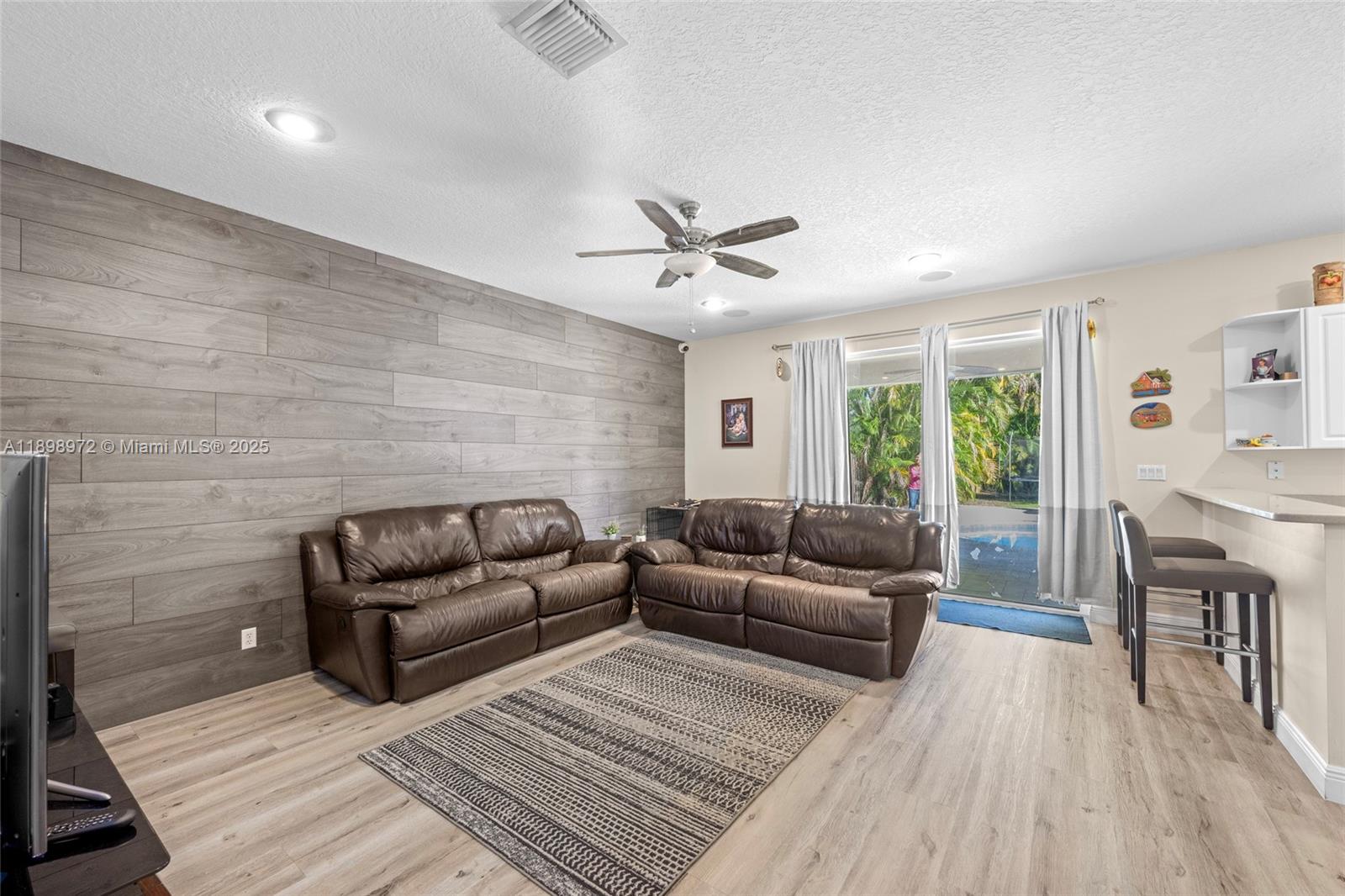 BREEDING PROPERTY - Residential