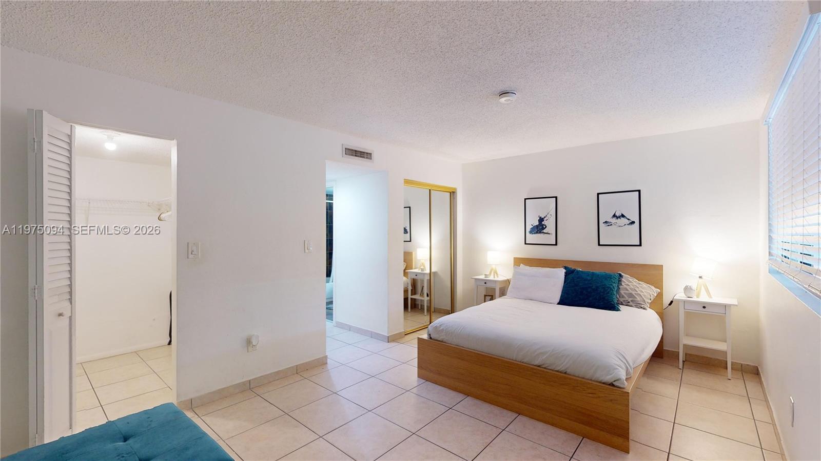 REM FOSTER & SANCHEZ TRAC - Residential Lease