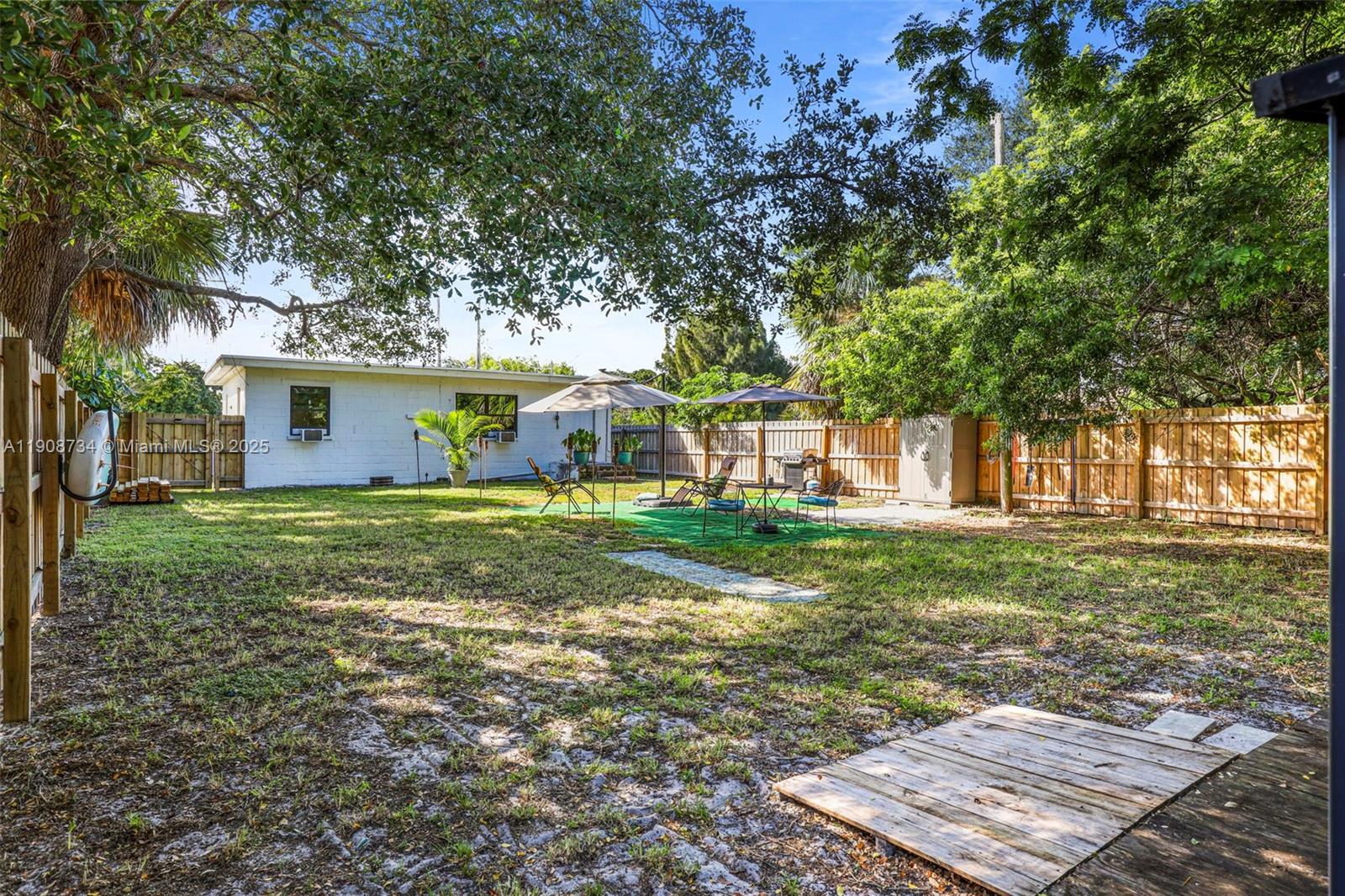 EMANCIPATION PARK - Residential