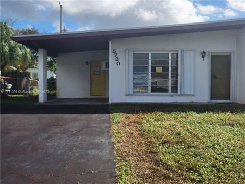 5730 SW 54th Ter Davie FL 33314