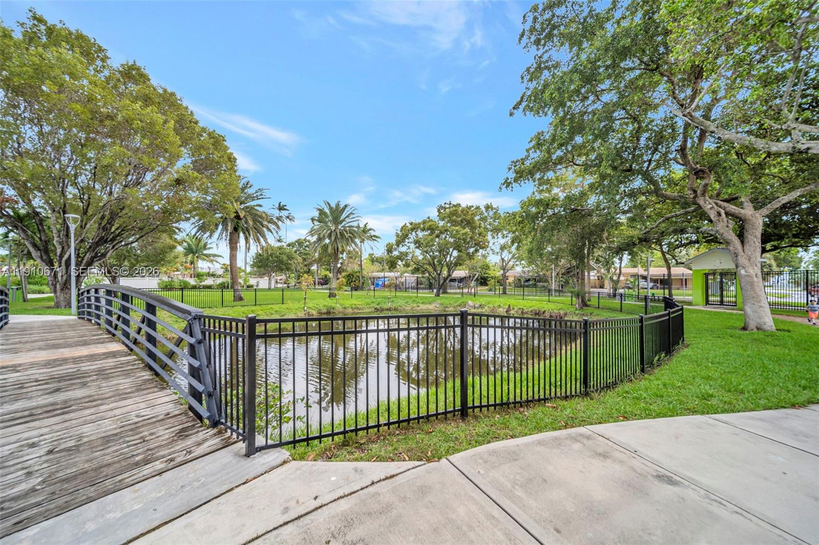 ACRES LAKE ESTATES - Residential