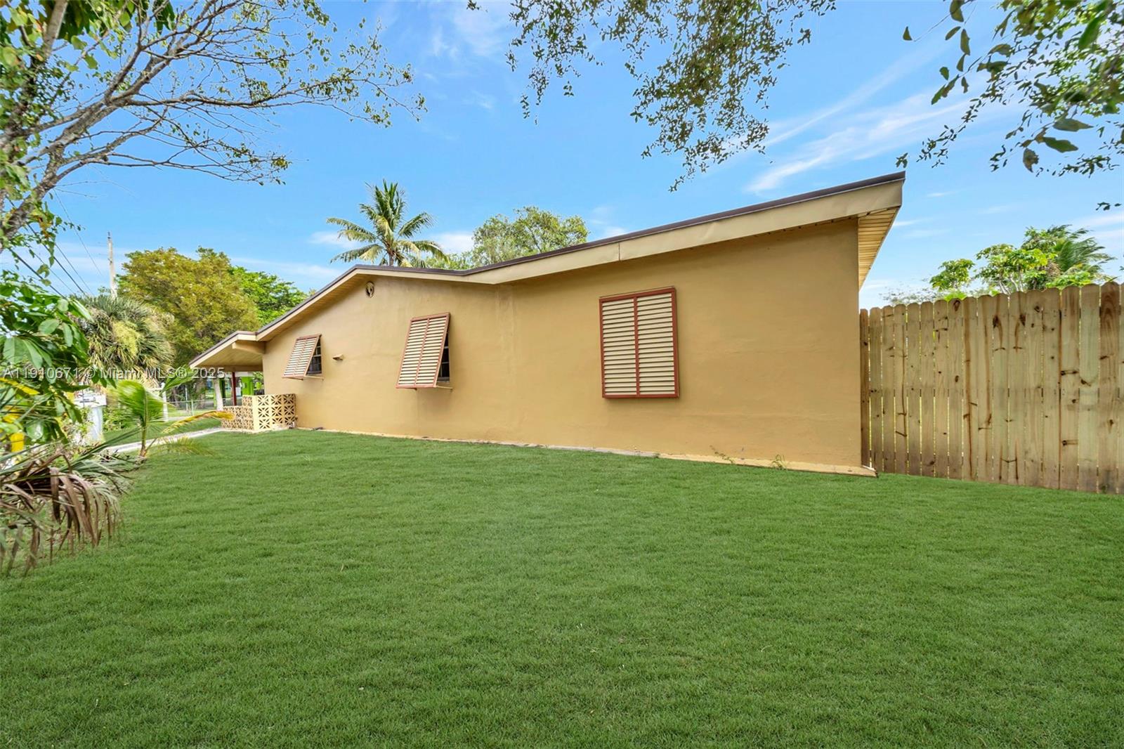 ACRES LAKE ESTATES - Residential