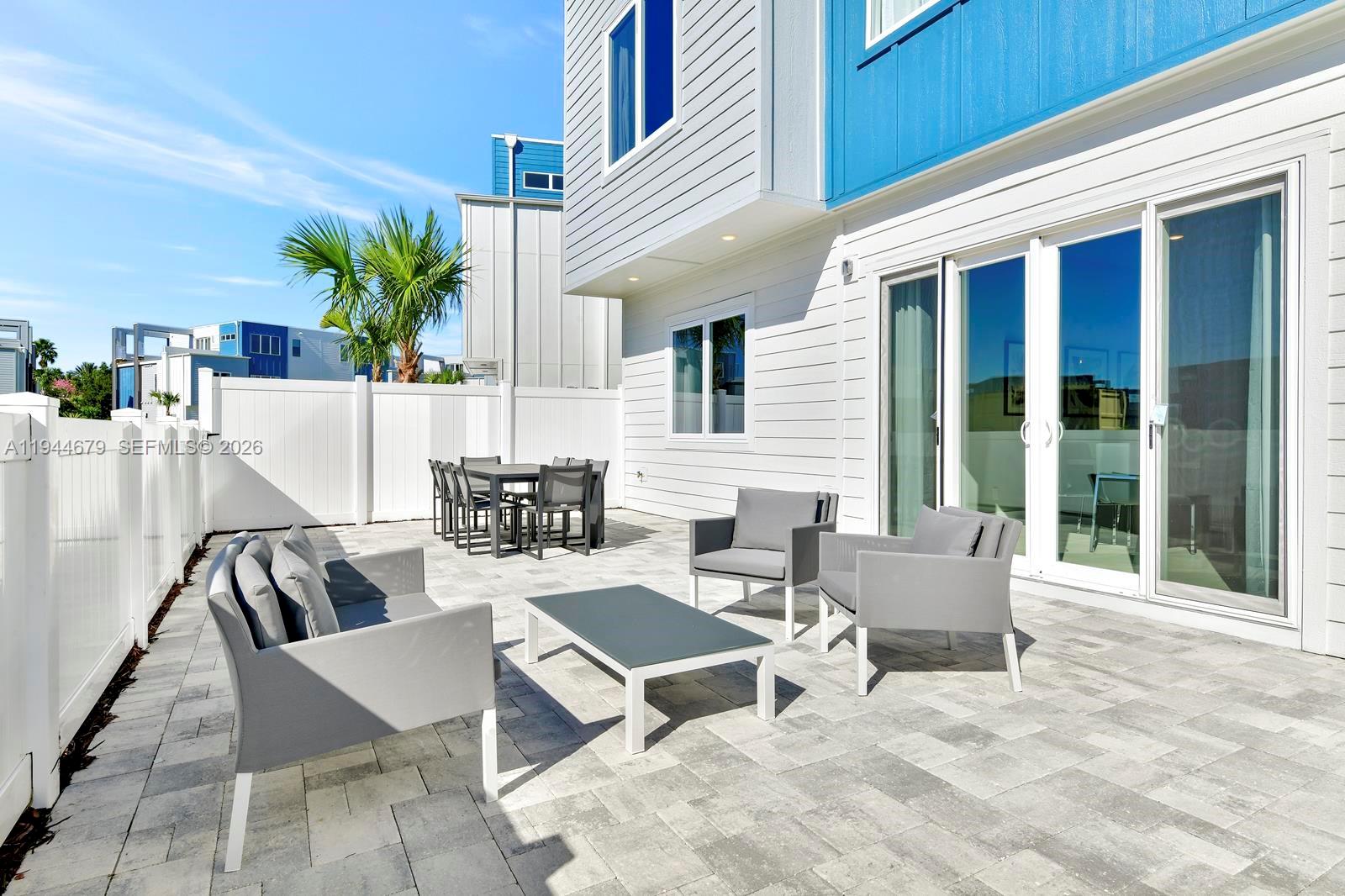 SPECTRUM AT REUNION CONDO - Residential