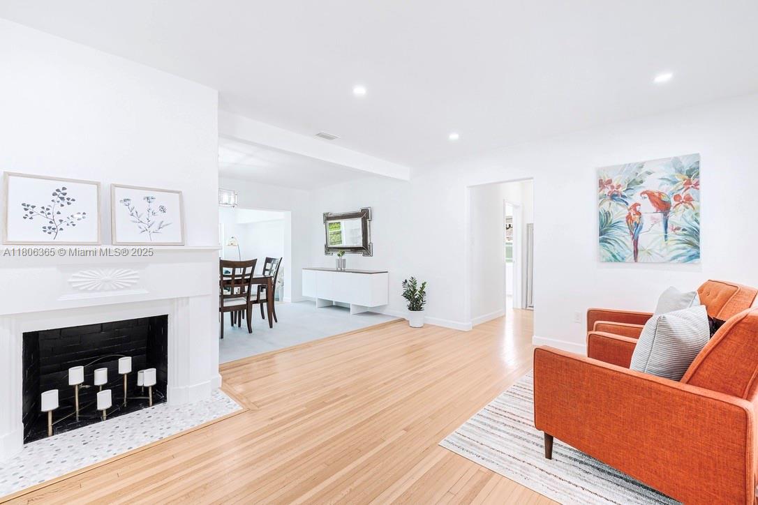 DUNNINGS MIAMI SHORES EXT - Residential
