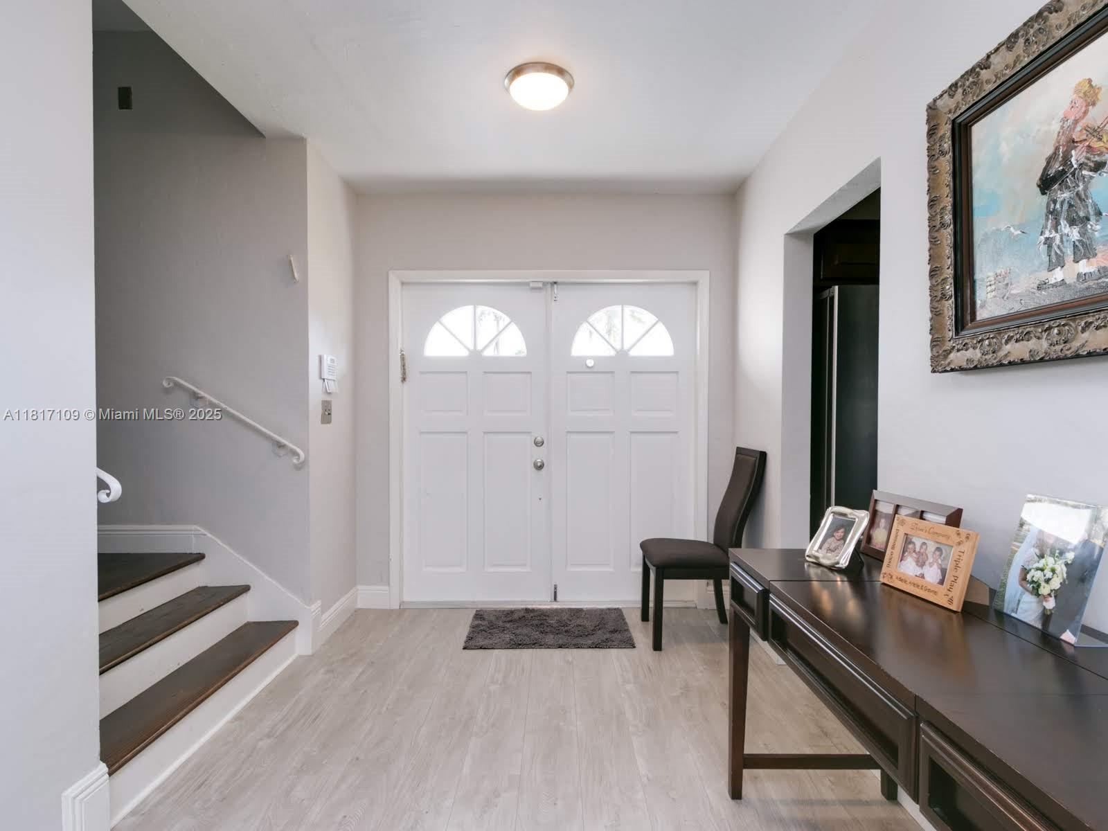 WINDWARD MANOR NO 1 - Residential
