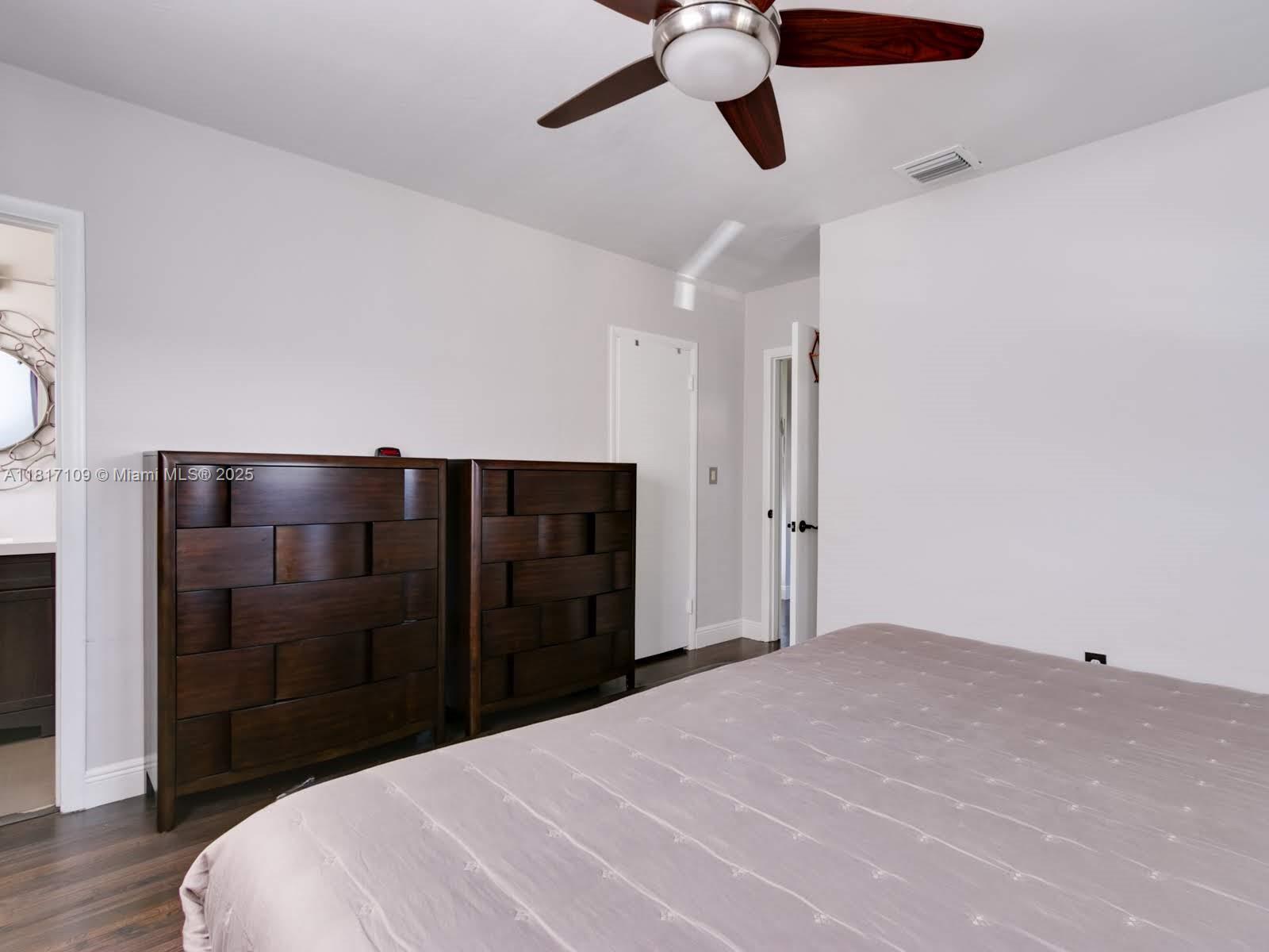 WINDWARD MANOR NO 1 - Residential