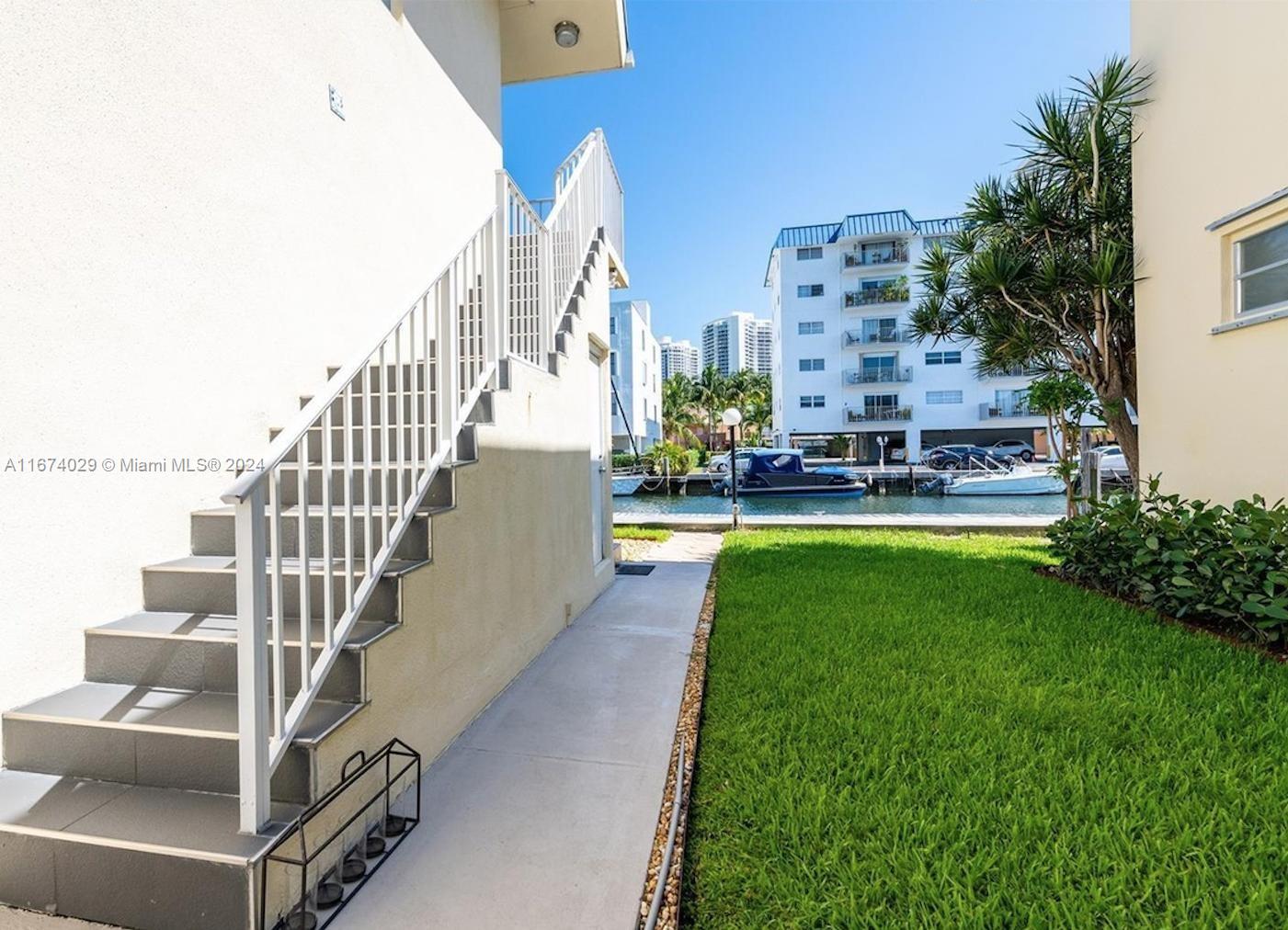 Rental Property at 3721 Ne 170th St 4, North Miami Beach, Miami-Dade County, Florida - Bedrooms: 1 
Bathrooms: 1  - $2,599 MO.