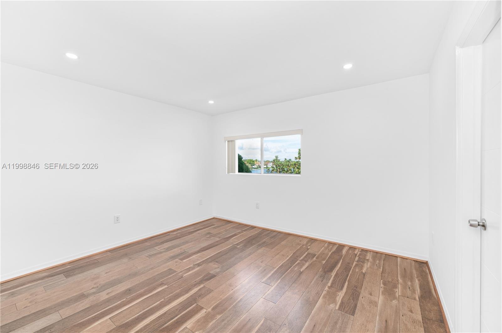 VILLAS DEL ALHAMBRA - Residential
