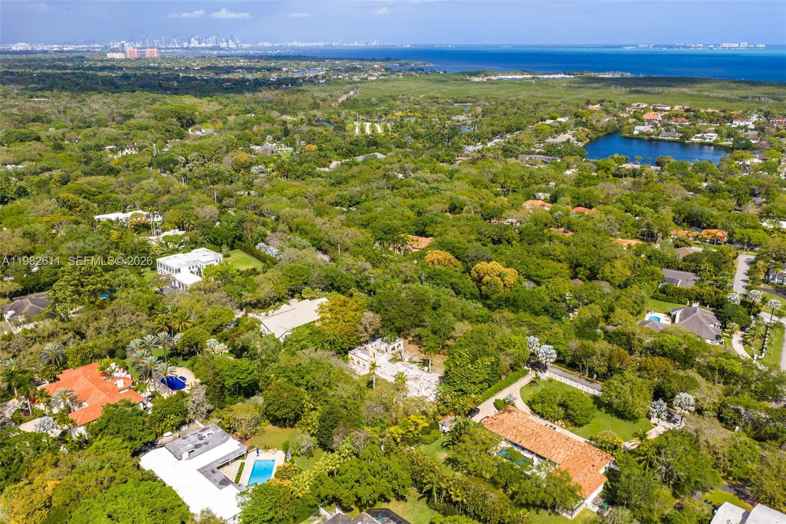 SNAPPER CREEK LAKES SUB - Land