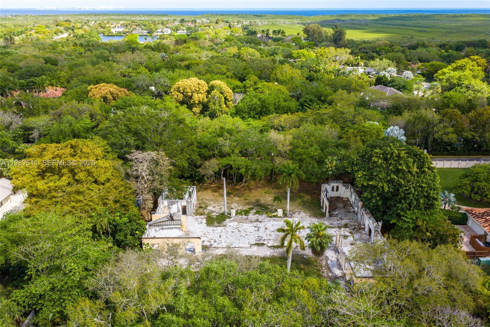 SNAPPER CREEK LAKES SUB - Land