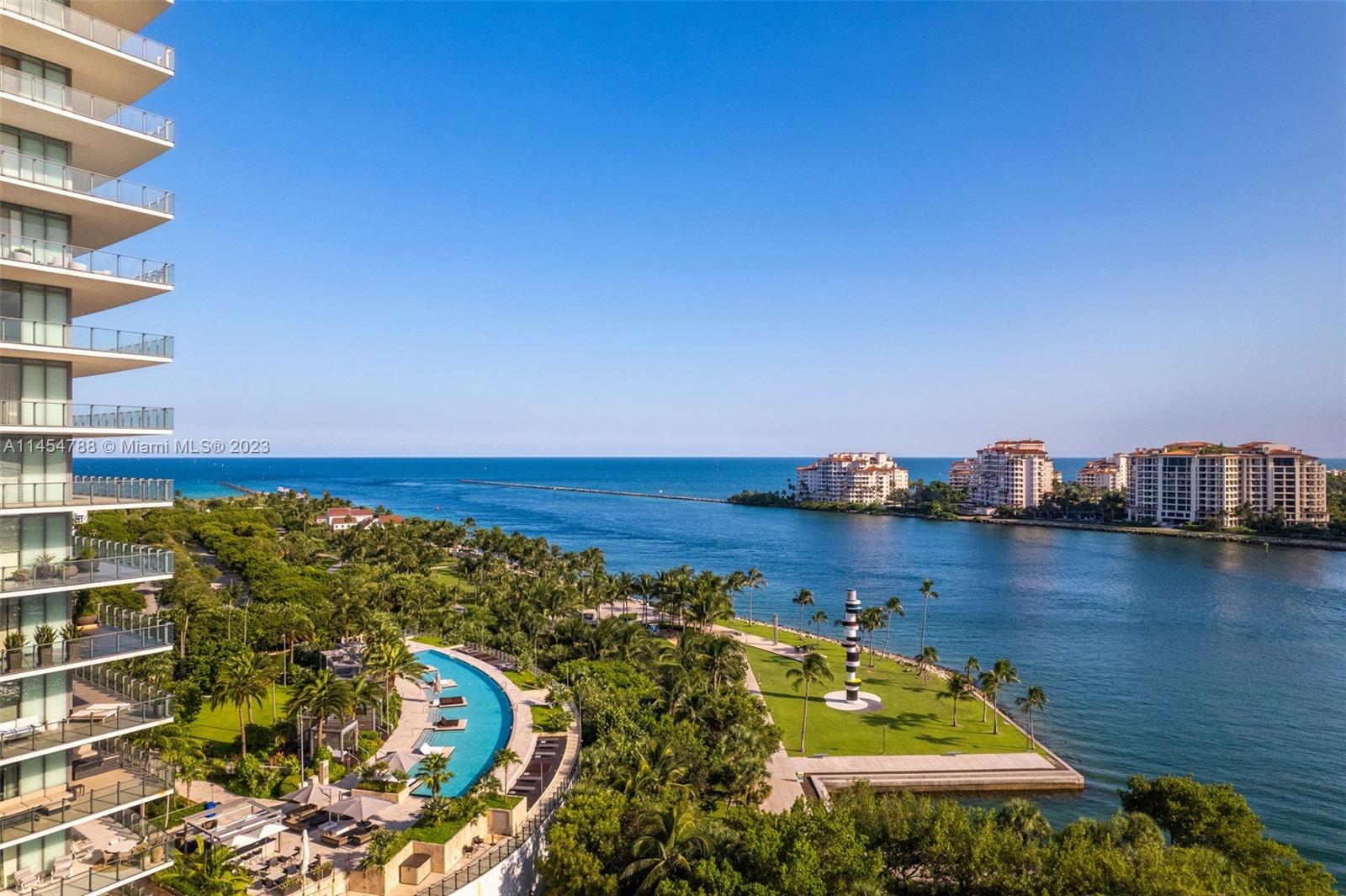 APOGEE CONDO - Residential