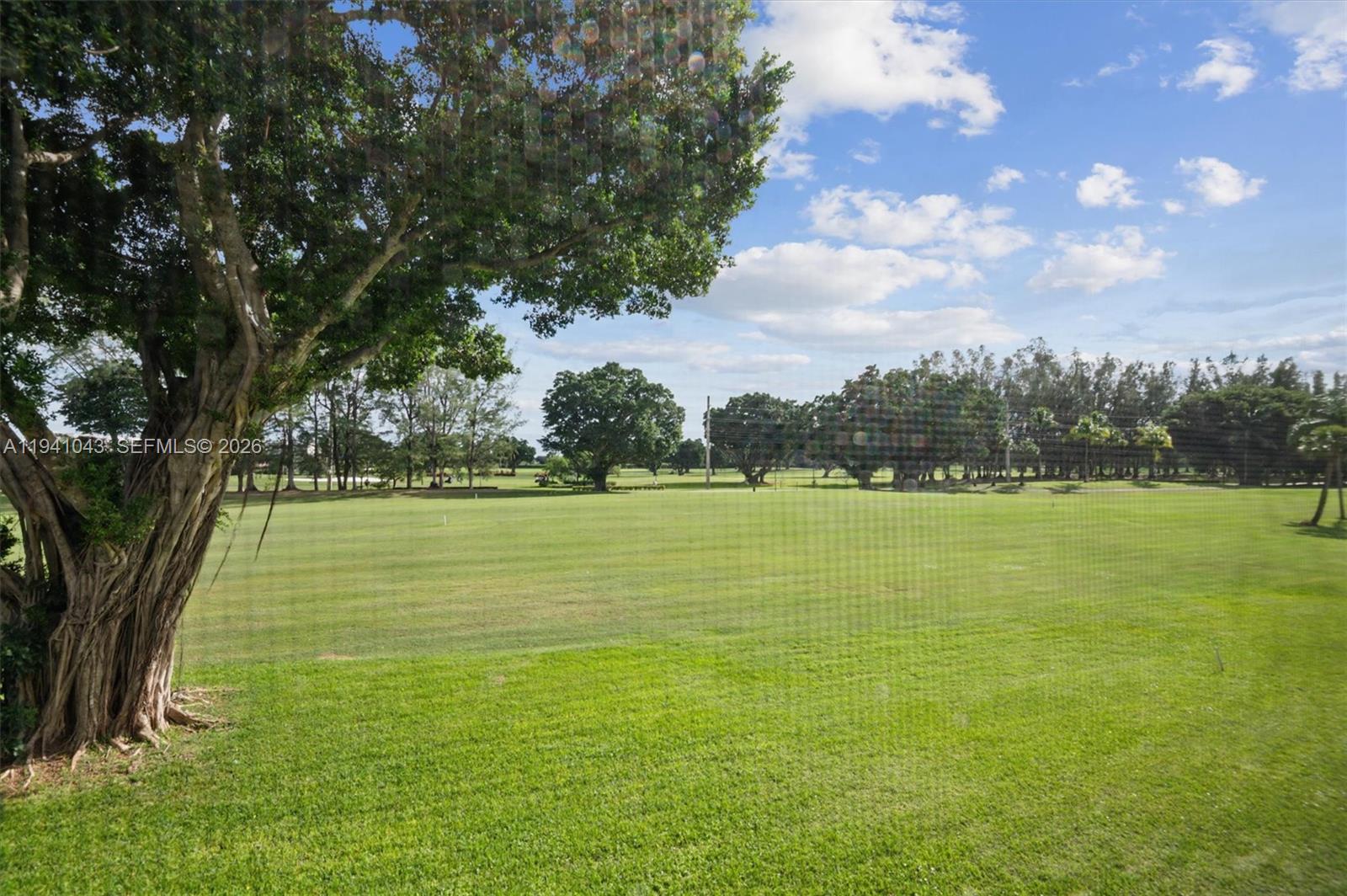 HOLLYBROOK GOLF AND - Residential