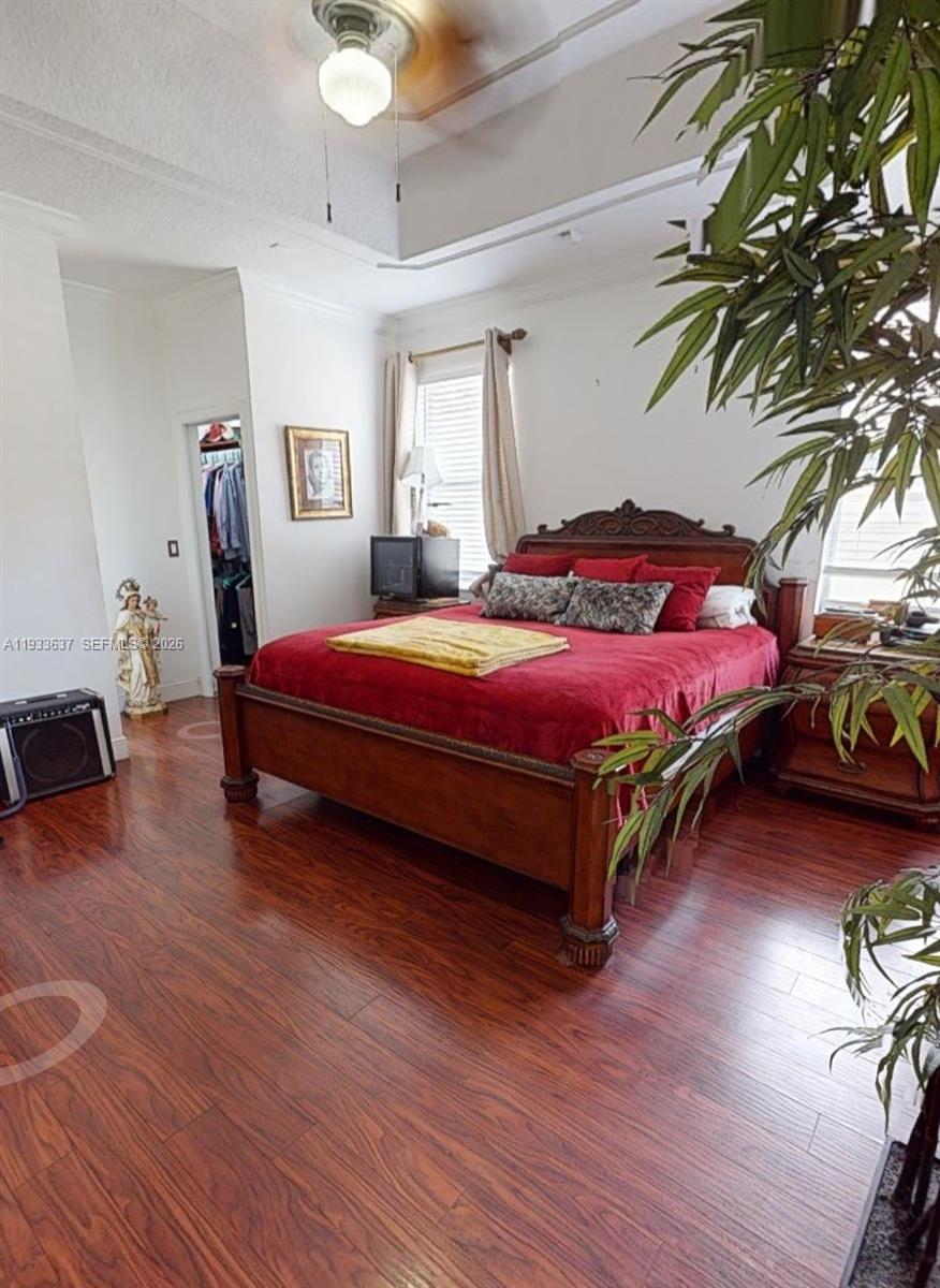 SANTORINI ISLES - Residential