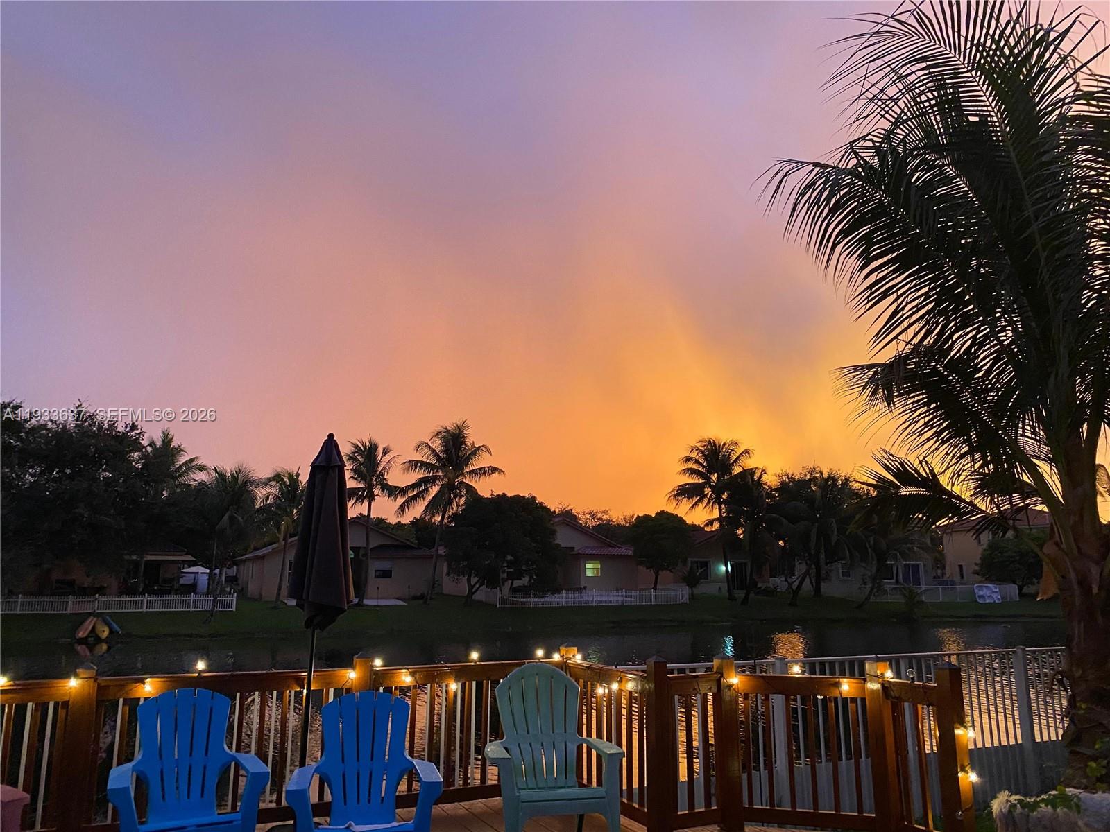 SANTORINI ISLES - Residential