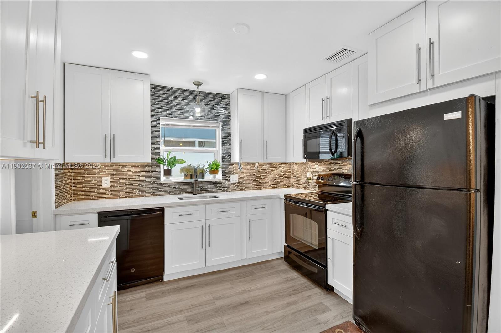 NORTH ANDREWS GARDENS - Residential Lease