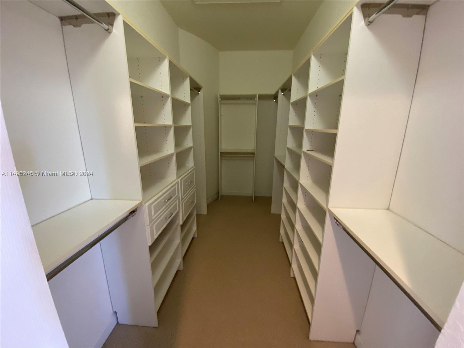 CUTLER CAY - Residential