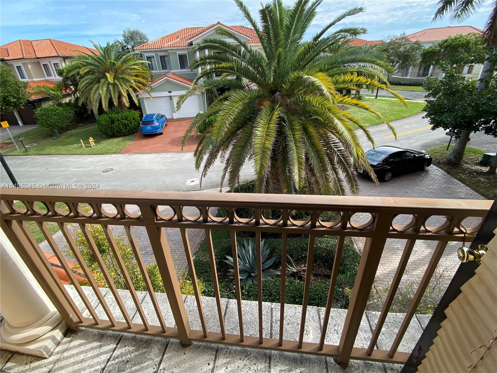 CUTLER CAY - Residential