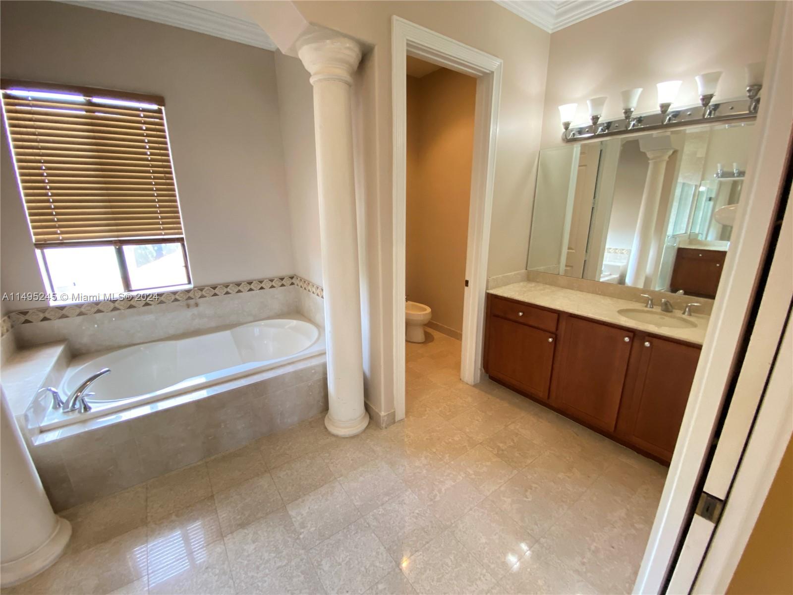 CUTLER CAY - Residential