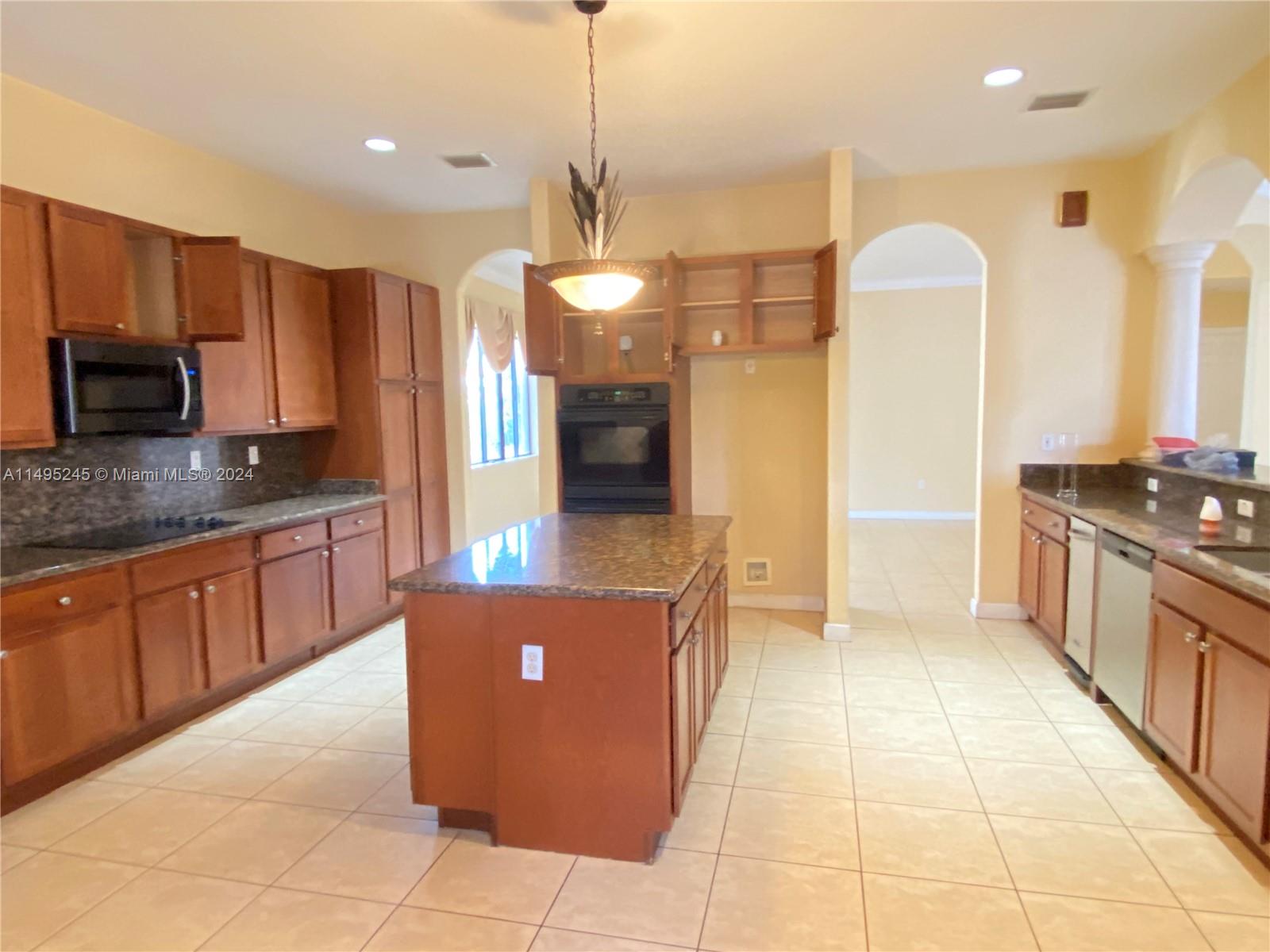 CUTLER CAY - Residential