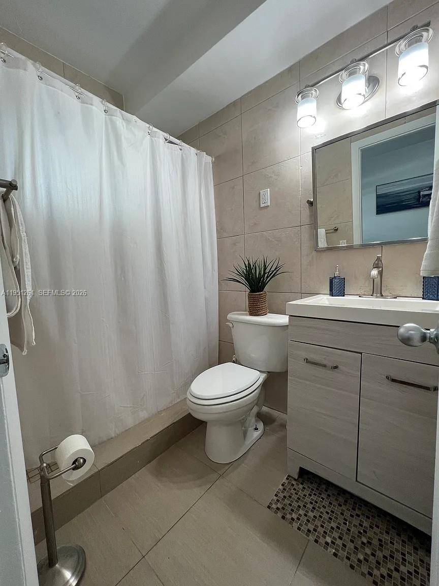 SUNRISE CLUB CONDO - Residential