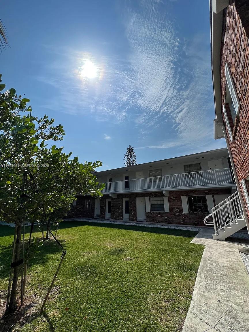 SUNRISE CLUB CONDO - Residential