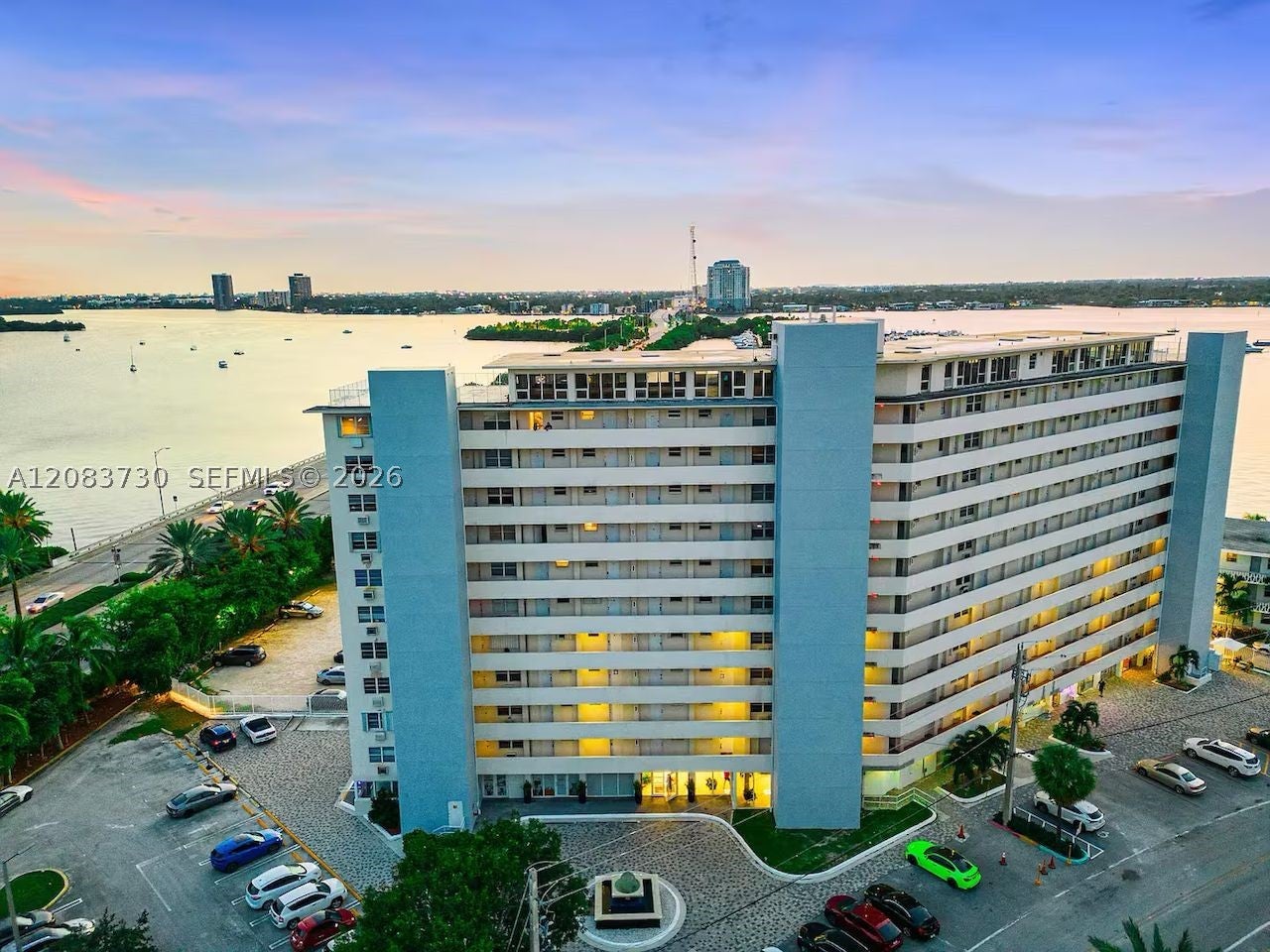 7904 West Dr 903