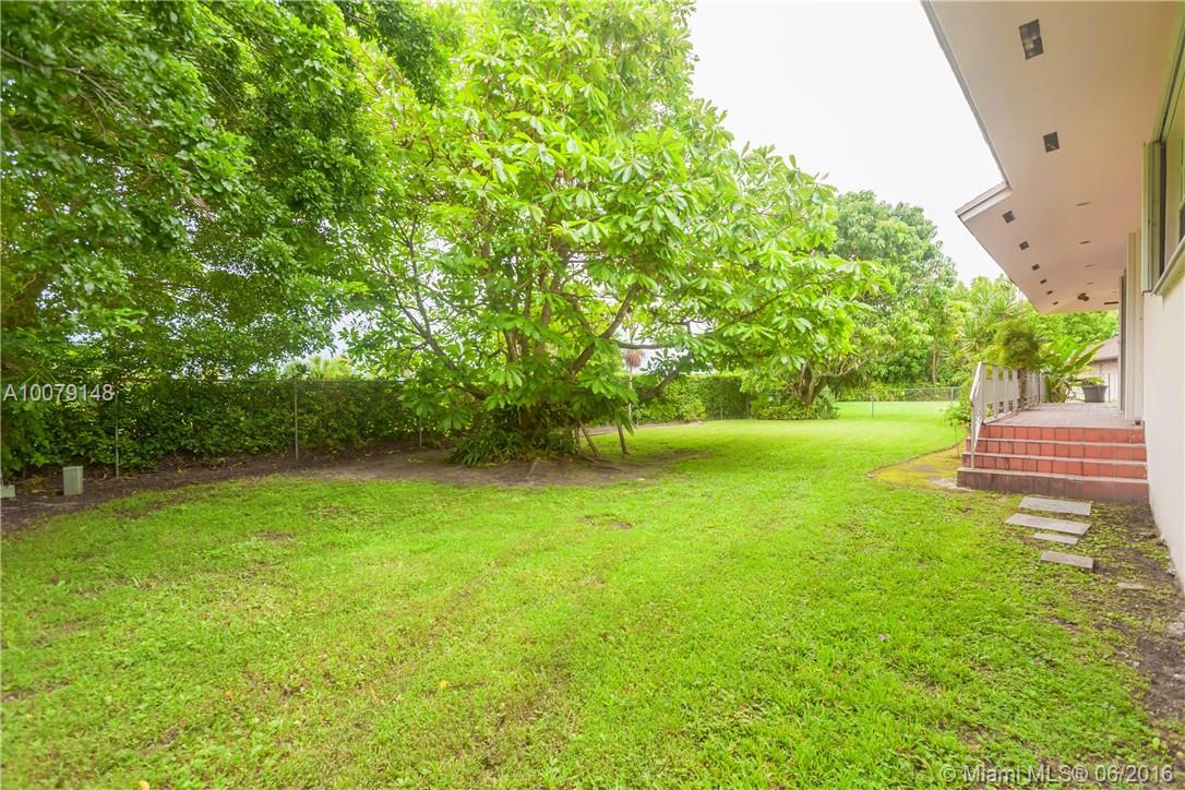 CALUSA CLUB ESTS - Residential