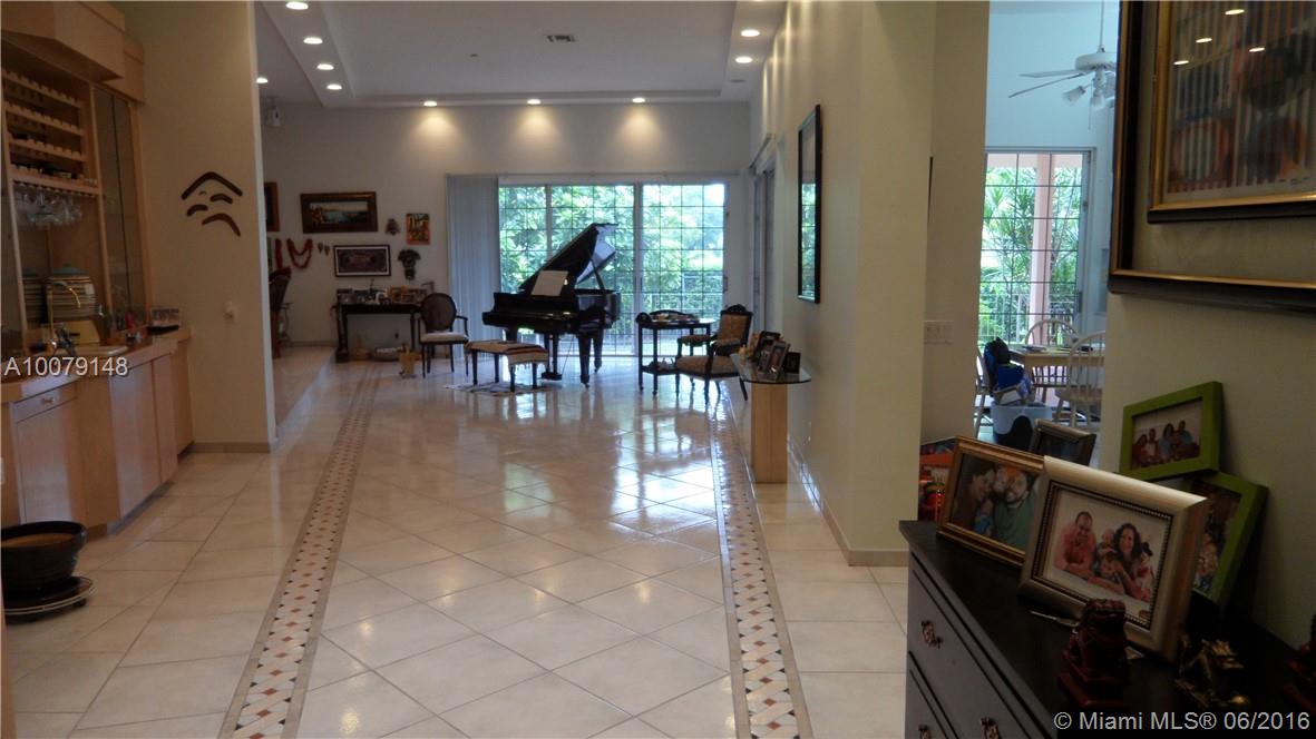 CALUSA CLUB ESTS - Residential