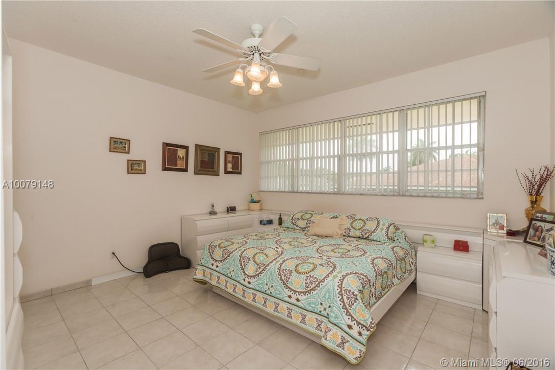 CALUSA CLUB ESTS - Residential